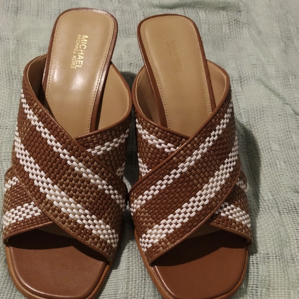 Michael kor woven crossover ramps open toe mules with kitten heels